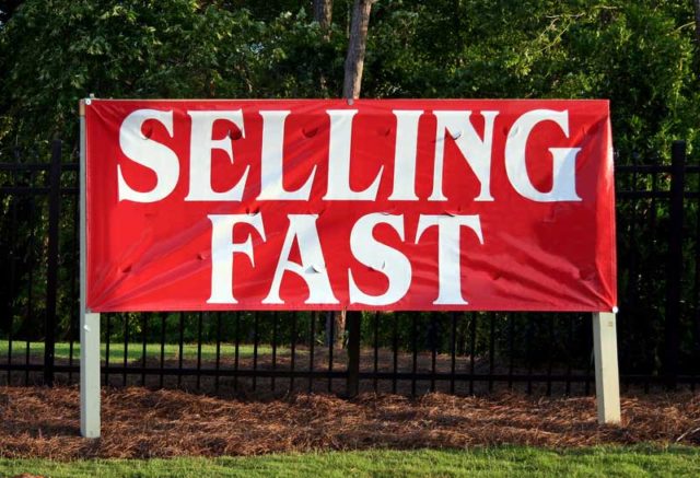 Huge selling fast banner